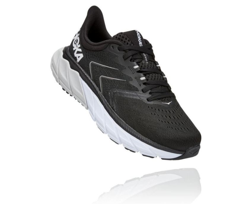 Arahi 5 Supportive Running Shoe Black / White - Click Image to Close