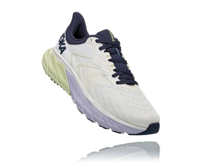 Arahi 5 Supportive Running Shoe Blanc De Blanc / Outer Space