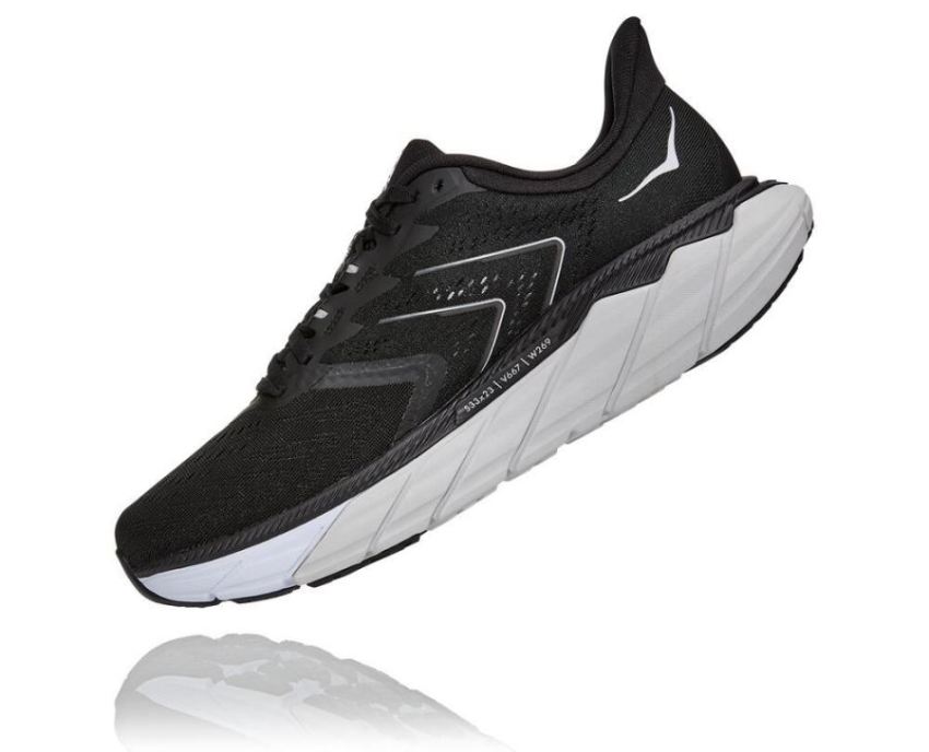 Arahi 5 Supportive Running Shoe Black / White