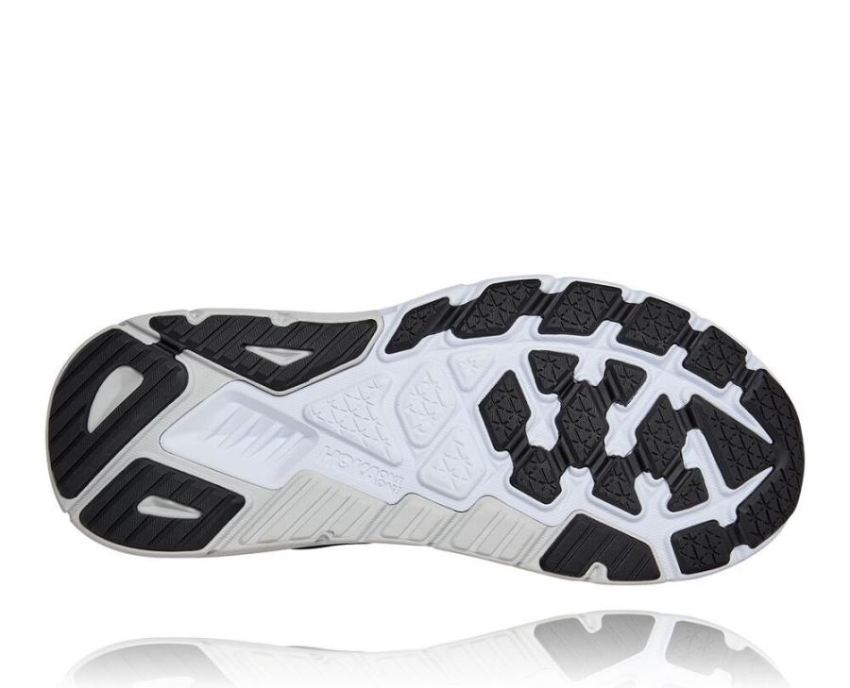 Arahi 5 Supportive Running Shoe Black / White