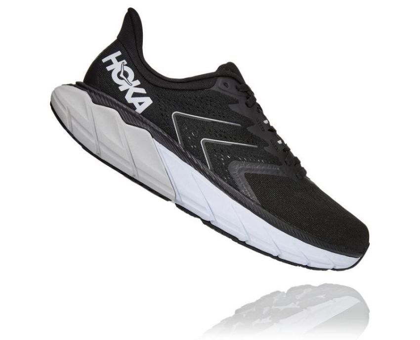 Arahi 5 Supportive Running Shoe Black / White