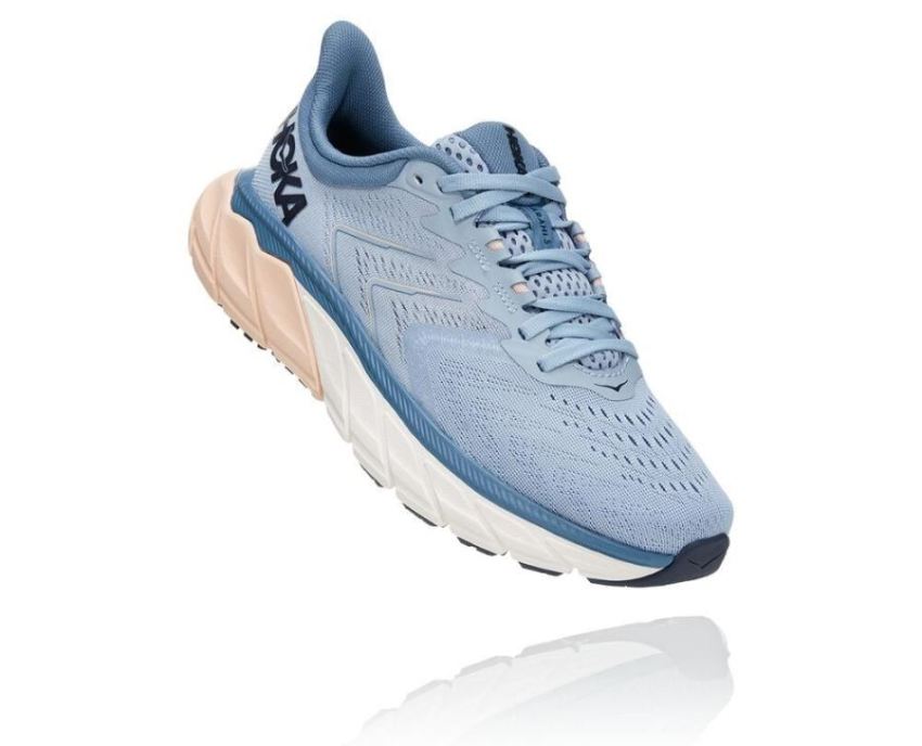 Arahi 5 Supportive Running Shoe Blue Fog / Provincial Blue - Click Image to Close