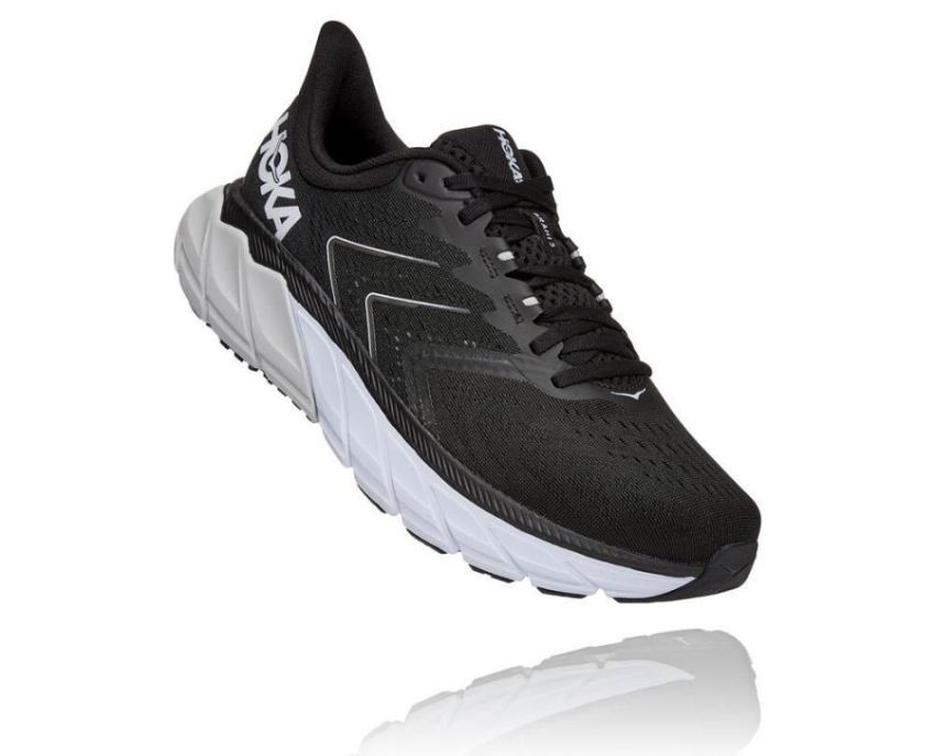 Arahi 5 Supportive Running Shoe Black / White - Click Image to Close